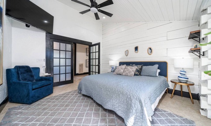 Jones Mills Casa | The Big House on Cape Catherine