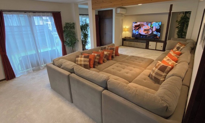 Midori Casa | The BIG Orange House with yard ! Direct bus from Haneda.