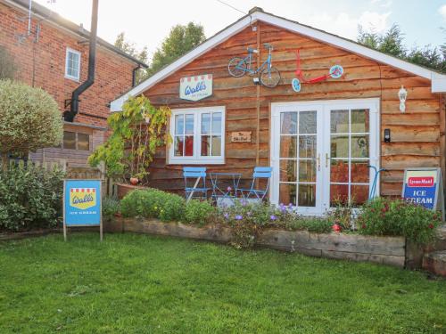Dunbridge Casa | The Bike Shed
