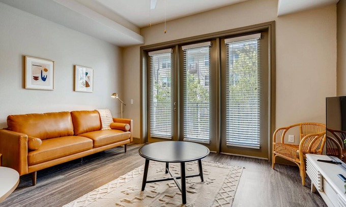 North Burnet Apartamento | The Bindel: Domain, Amazing Location! Highly Walkable + Pet Friendly
