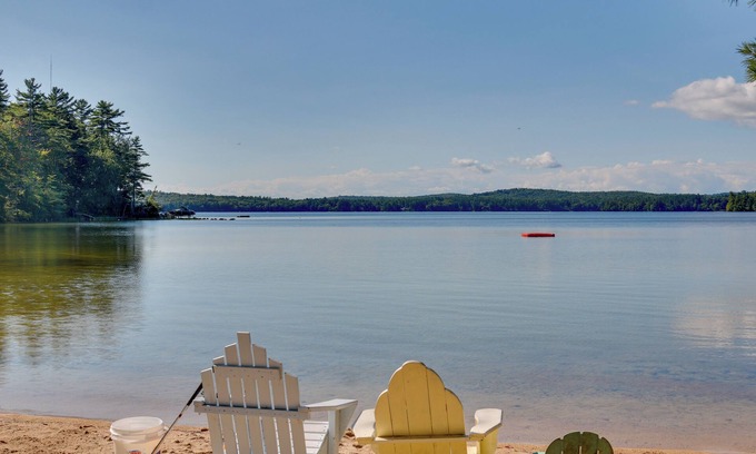 Raymond Cabina | 'The Birches' Raymond Getaway w/ Beach & Boat Dock