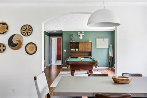 Douglas Casa | The Birdcage