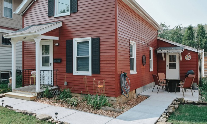 Red Wing Casa | The Birdhouse, a nest to rest!