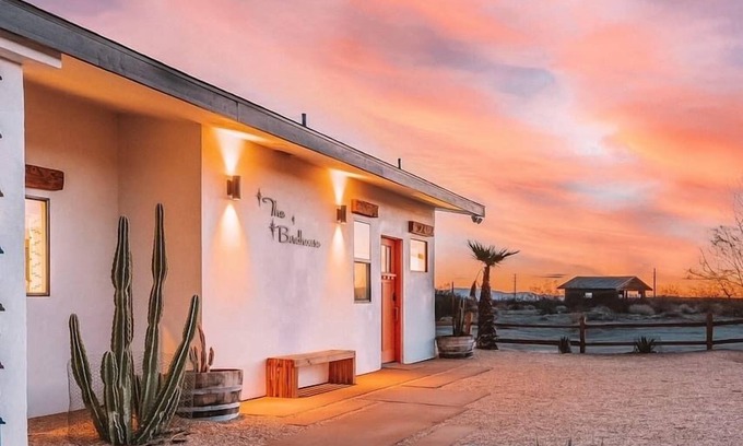 Indian Cove Casa | The Birdhouse · Retro Vibes, View, Hot Tub, Pool, Game Room!