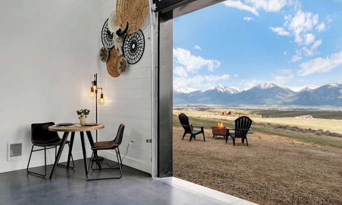 Stevensville Casa | The Bitterroot Bunkhouse