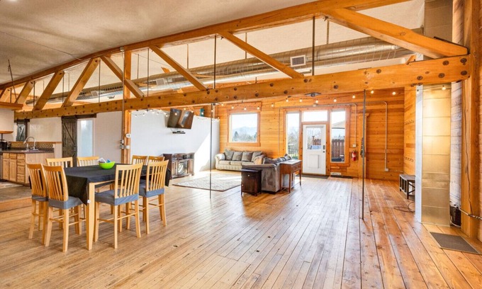 Hamilton Apartamento | The Bitterroot Loft On 1st Street