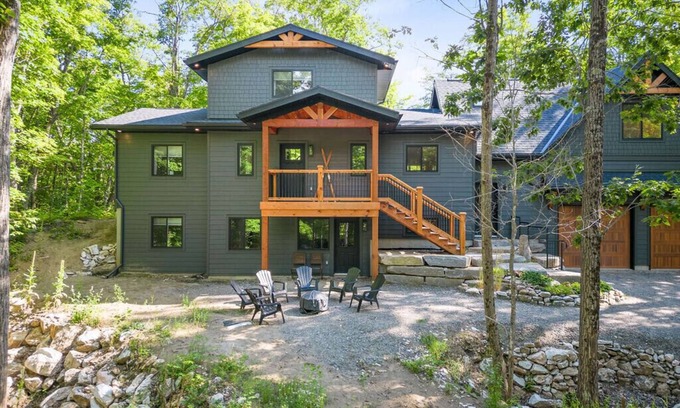 Calabogie Cabina | The Black Diamond Lodge