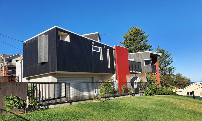 Thirroul Casa | The Black Pearl Holiday Home Thirroul