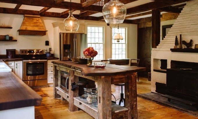 Plympton Casa | The Black Walnut House