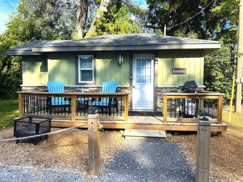 Bloomfield Casa | The Bloomfield: Westlake Couple's Cottage