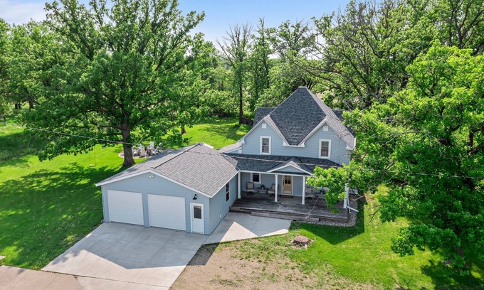 Browerville Casa | The Blue Farmhouse | Peaceful 10 Acres