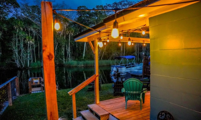 Weeki Wachee Gardens Casa | The Blue Heron | Riverfront Stay + Gulf Access