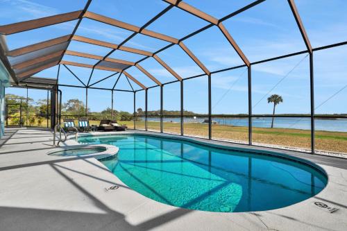 Waterway Park Casa | The Blue Horizon Estate