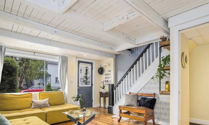 Vanier North Casa | The blue house