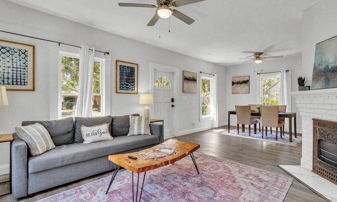 Lakeland Casa | The Blue House in Historic Downtown Lakeland