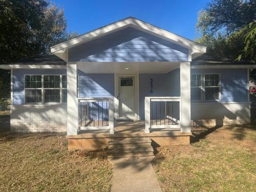 Wanette Casa | The Blue House Oasis
