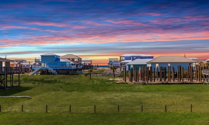 Fort Morgan Cabaña | The Blue Pearl · Experience Coastal Living at Blue Pearl: Private Beach Access