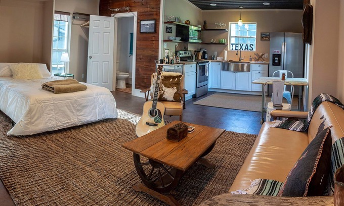 South Manchaca Casa | The Blueberry Cottage en el sur de Austin