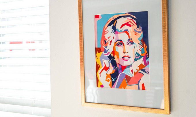 Owensboro Casa | The Bluegrass Barbie, cozy & centrally located! A little piece of Nashville, TN!