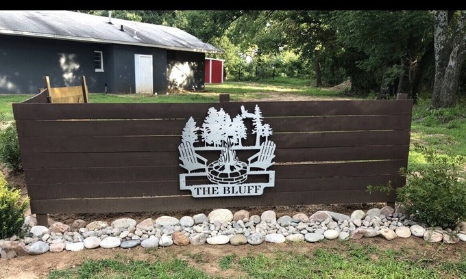 Bryan County Alquiler De RV | The Bluff RV Park slip rental with Red River access.