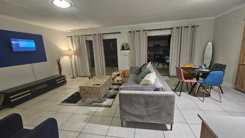 The Willows Apartamento | The Blyde Crystal Lagoon 2 Bedroom Penthouse 1336