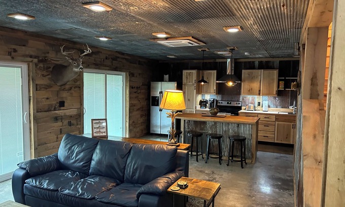 Bakerton Cabina | The Boat Haus Guesthouse, a rustic barndominium on the Cumberland River