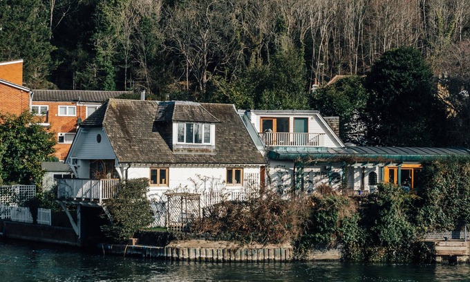 Henley Casa | The Boathouse @ The Mills