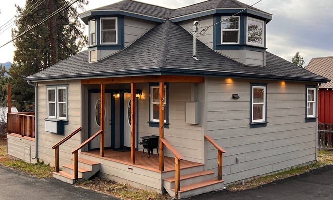 Blairsden-Graeagle Casa | "The Bonta House" located in downtown Blairsden, CA