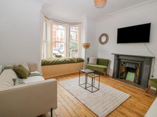 Colwyn Bay Casa | The Bookcase