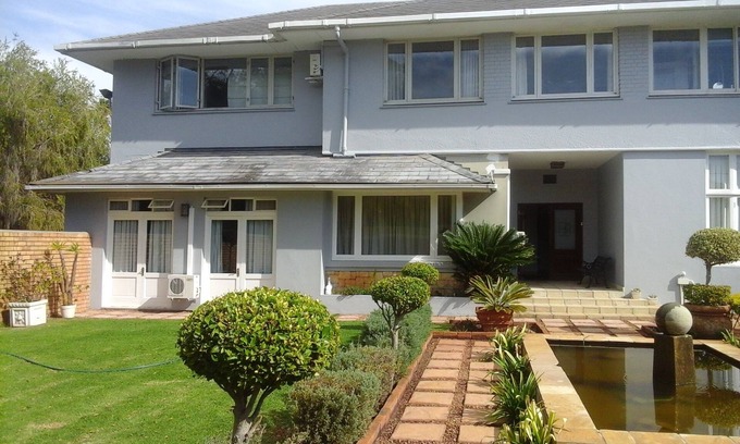 Eikenbosch Casa | The Boston Guest House