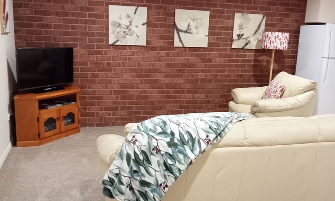 Tumut Casa | El Bottlebrush, 2 dormitorios, Villa Unidad, Adosado