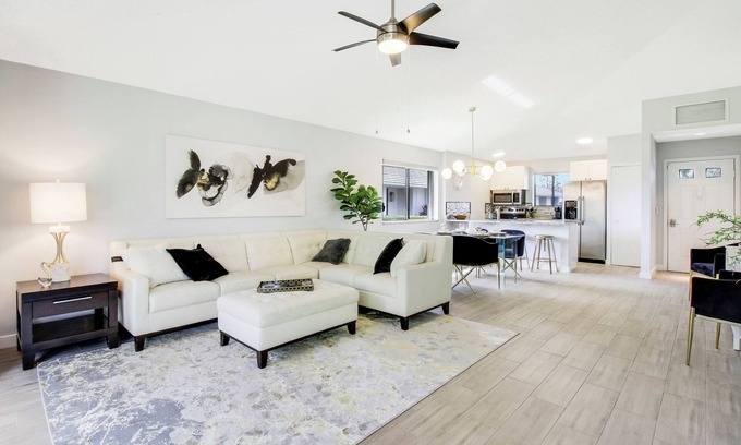 Palm Beach Gardens Cabaña | The Bougie Bungalow, PGA