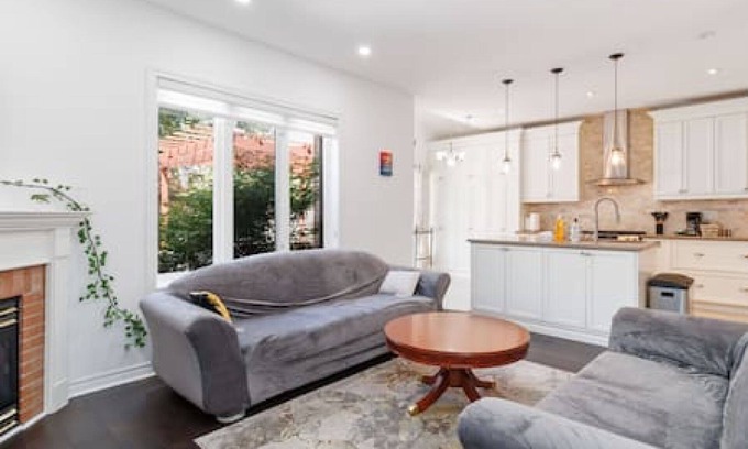 Brampton Casa | The Brampton Hideaway with Patio