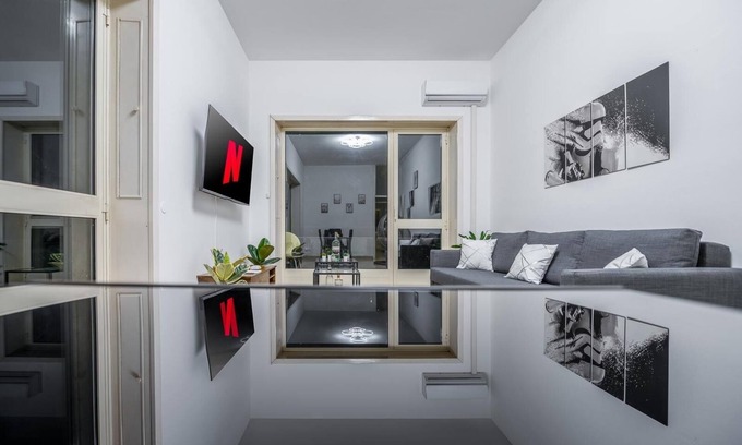 Porta Tenaglia Apartamento | The Brera Residence