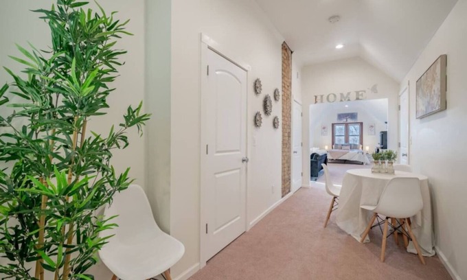 Brewers Hill Casa | The Brewer 1BD Loft Downtown MKE Free WI-FI!