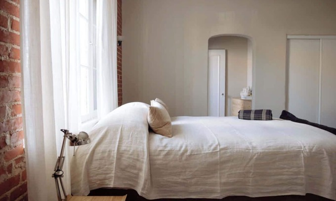 East Hollywood Apartamento | The Brick Studio in Los Feliz