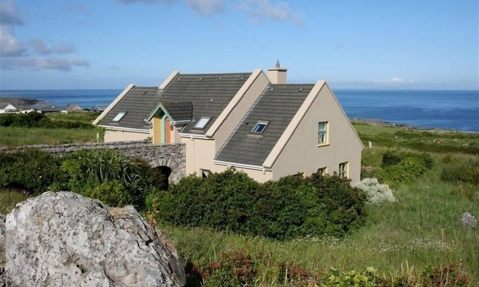 Fanore Casa | La casa del puente - Wild Atlantic Way