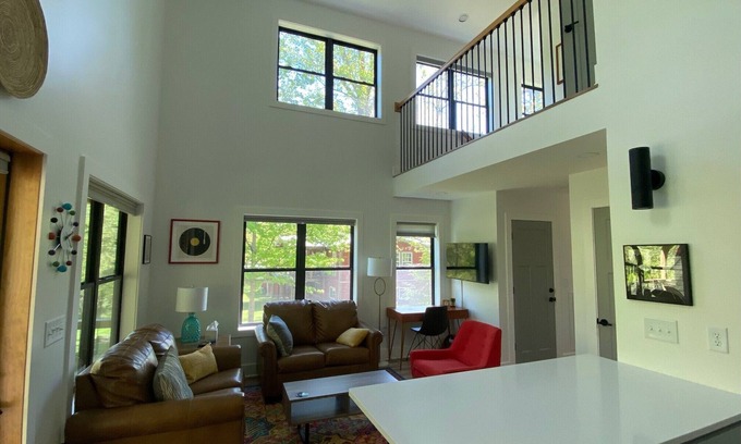 Saint Andrews Casa | The Bright House is a newly constructed house in the Sewanee Village District.