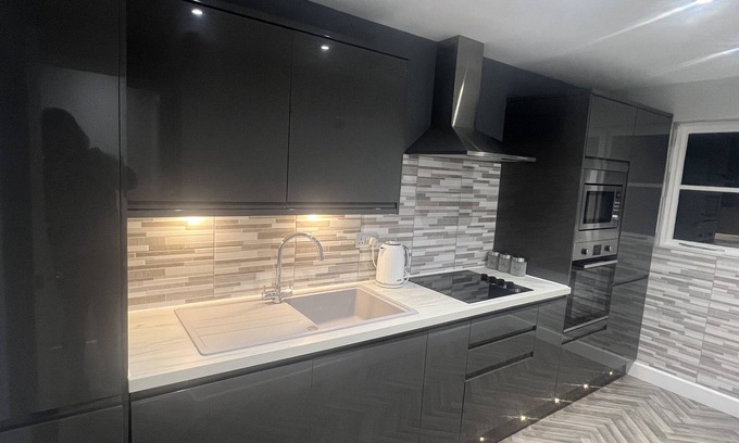 Herne Bay Apartamento | The Broadway Retreat With Parking