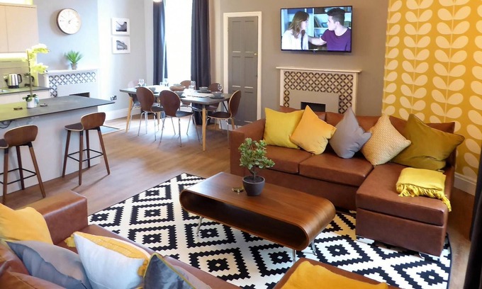 Leeds Apartamento | The Broderick at Claremont Apartments