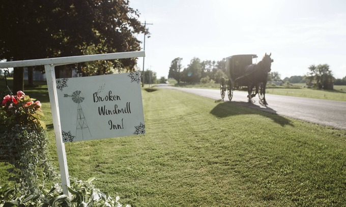 Ontario Casa | The Broken Windmilll Inn Ontario Farm Retreat
