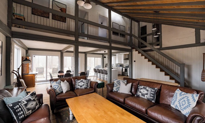 Gilbert Mills Casa | The Brook, Prince Edward County - 4 acre country estate with spa-like amenities!