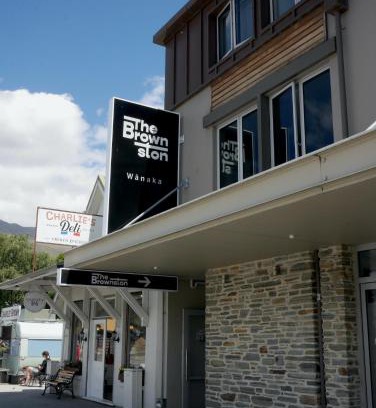 Wanaka Hostal | The Brownston Hostel