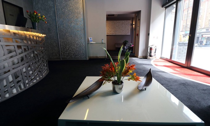 Farringdon Hotel | The Bryson Hotel