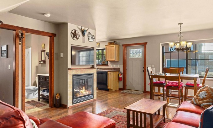Red Lodge Casa | The Buckeye- Home in Brewery/Cannery Historic District of the north end of town!
