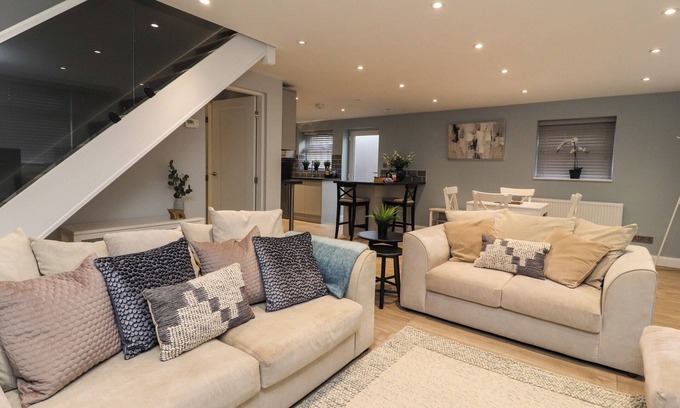 Adlington Cabaña | THE BUNGALOW AT 46 CHURCH ST, pet friendly in Adlington