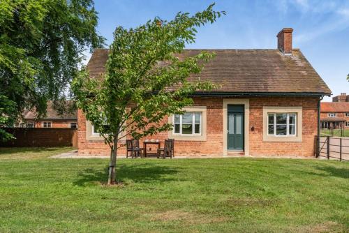 Lincoln Casa | The Bungalow