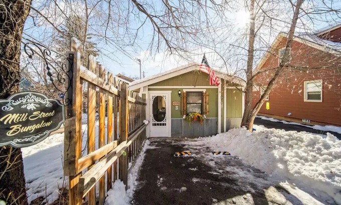 Bayfield Casa | The Bungalow on Mill St.