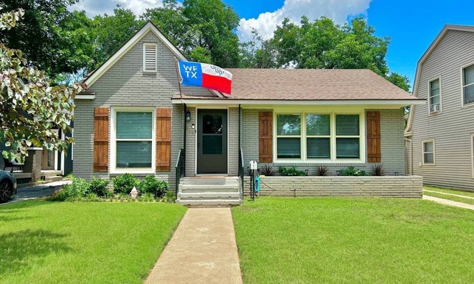 Wichita Falls Casa | The Bungalow on Speedway