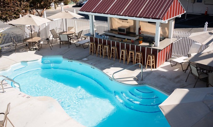 Ocean City Hotel | The Burgundy Inn
